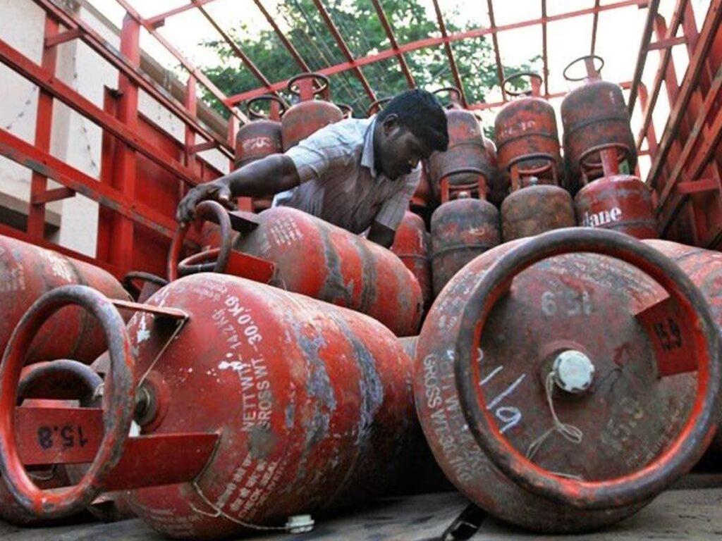 LPG Subsidy; ಮಾ.31ರೊಳಗೆ ಗ್ಯಾಸ್ ಸಿಲಿಂಡರ್ e-kyc ಮಾಡಿಲ್ಲ ಅಂದ್ರೆ ಸಬ್ಸಿಡಿ ಹಣ ಬಂದ್,